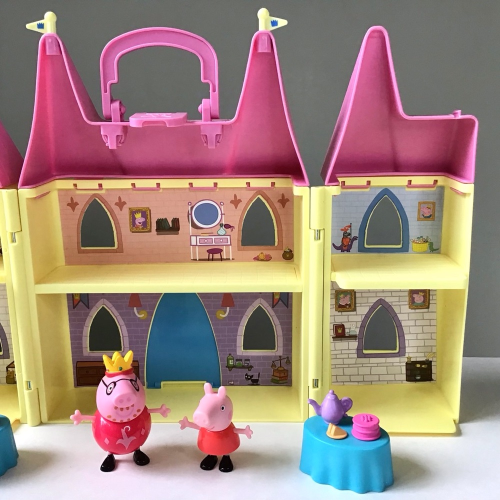 Peppa Pig Princess Castle Folding Dollhouse Playset Figures Tables Vintage 2003 - Picture 10 of 14